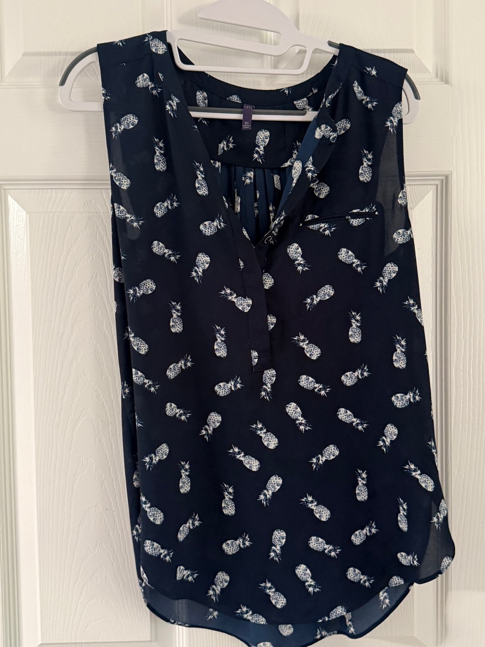 NYDJ Navy Sleeveless Pineapple Print Blouse